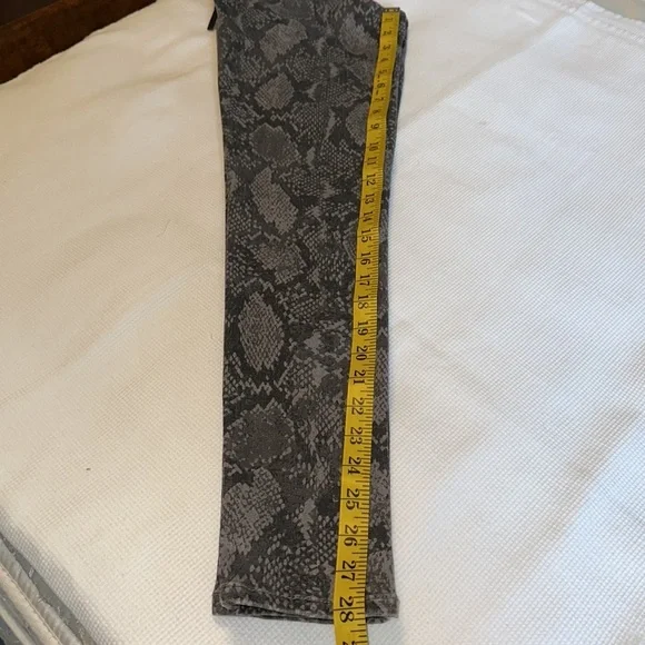 Wit & Wisdom Absolution Snakeskin Print Skinny Jeans Size 0 - Picture 12 of 14